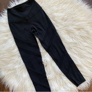 Beyond Yoga Cut Out Detail Leggings